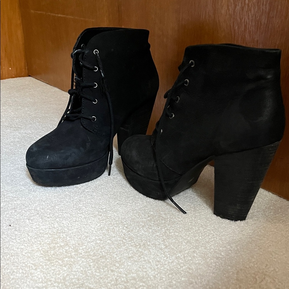 Steve Madden Black Women's Platform Ankle Boots size 8